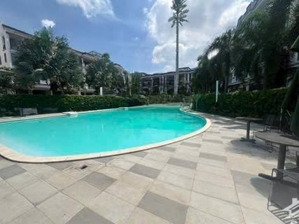 cần sang quán caffe có hồ bơi, kd đủ các ngành nghề dịch vụ nhà hàng ăn uống khu đô thị vạn phúc