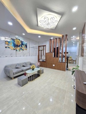 bán nhà bình tân đường mã lò 4,2 x 16m + sân để 2 ô tô 40m2 3 lầu 4pn mới nhỉn 5 tỷ