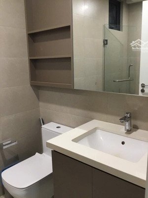 cần bán căn 2 phòng ngủ 73m2 đầy đủ nội thất đang cho thuê giá 7. 4 tỷ