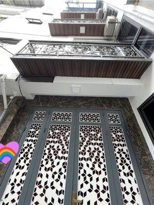 bán nhà trương định- giáp nhị 33m2 5 tầng 6 ngủ , mặt tiền khủng thoáng sáng vài chục mét ra ô tô