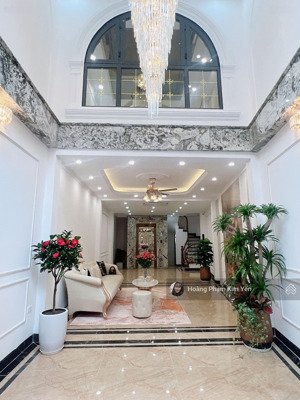 cực vip! phân lô mai anh tuấn, view hồ hoàng cầu, ô tô vòng quanh, 6t thang máy, ban công thoáng