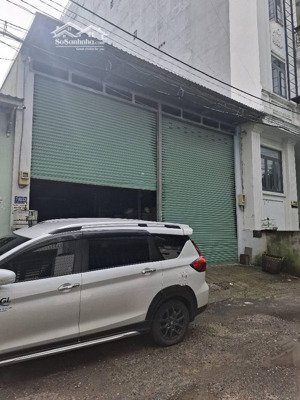 bán kho đất lớn 8x26m tên lửa hẻm ô tô thuê 20tr/tháng chỉ 17 ty tl