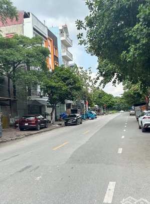 siêu hiếm - giá rẻ - ô tô đỗ cửa