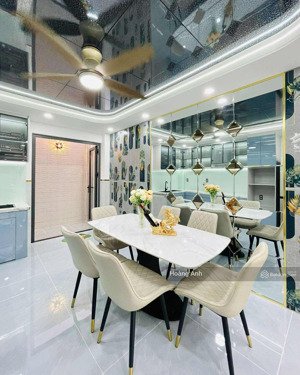 siêu phẩm nhà đẹp xây mới 100% - hẻm xe hơi tận cửa - khu phân lô đồng bộ - chủ tặng hết nội thất