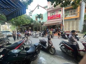 kinh doanh phân lô vỉa hè view sân chơi ô tô tránh ngõ thông