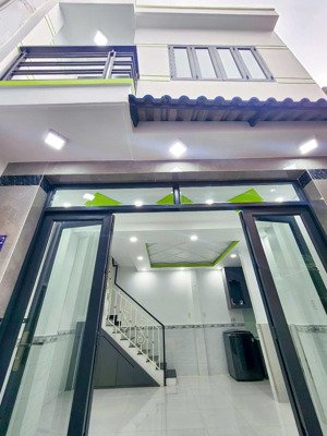 bán nhà shr hẻm 701 trần xuân soạn - ngay sát c.an tân hưng