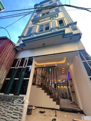 nhà mới_xây độc lập_sẵn nhà vào ở luôn 42m2 x 4 tầng + tầng lửng nhỉnh 5 tỷ