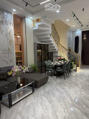 emart p12 gv ngang hơn 5 hiếm 3t-full nội thất chỉ 6.8 tỷ tl.