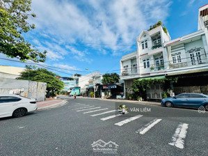 bán 2 lô góc tđc vĩnh trường sổ sẵn xây tự do ----------- lô 1 : 58.2m2 ( ngang 8 ) giá 4.2 tỷ