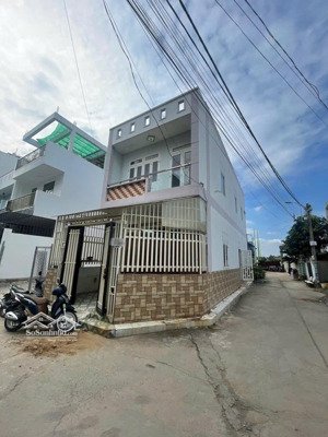 bán căn góc 2 mặt tiền đường 261 ngay chợ tăng nhơn phú giá 6 tỷ