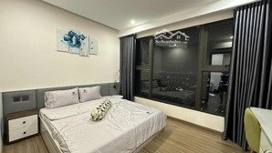 mời thuê căn 1pn 1wc 35m2 đủ đồ tầng cao view sông hồng toà s2 sky oasis.hl ạ