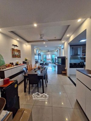 bán căn cao ốc phú nhuận - hoàng minh giám , 115m2, 2pn ,2wc ( có sổ ) giá 7ty5 lh 