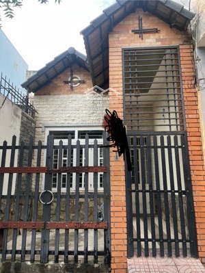 cho thuê nhà mặt tiền đường số 11 p. phước bình thủ đức ngay gần chợ phước bình global city. 8.5tr