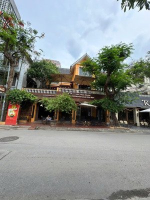 bán gấp biệt thự văn quán-kinh doanh nhà hàng, caffe đỉnh-dt210m-4 t - mt:10m-vỉa hè rộng-78.6 tỷ