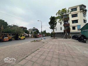 bán cửa hàng c4 đang cho thuê kd đầu phố ngô gia tự ,ô tô tránh vỉa hè rộng dt 50 m x4 mt giá đt