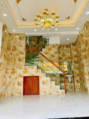 mặt tiền kinh doanh ngang 4m ngay trường chinh chỉ nhỉnh 5 tỷ