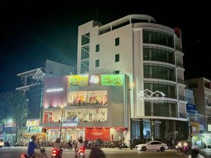 bán tòa nhà 7 tầng trung tâm vũng tàu thu nhập 200 triệu/tháng