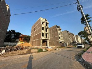 chủ cần tiền bán nhanh lô đất liền kề 117,5m giá 34tr/m2, ai nhanh thì còn