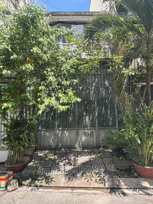 chính chủ bán nhà mặt tiền trần thủ độ, p. phú thạnh q. tân phú. 4.65 x 17m nhà cấp 4 9.9 tỷ