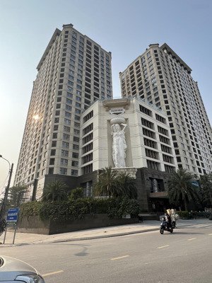 chính chủ bán căn góc tầng thấp b403 :146m2. chung cư 59 xuân diệu ( miễn môi giới )