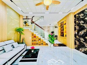 gấp! phố láng hạ, nhà 2 thoáng, vài bước ra phố, ô tô cách 50m, gần rạp phiếu phim qg, dt 42m2 * 5t