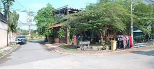 bán lô góc 2 mt kdc samsung village, 8,95 tỷ, 131,8 m2 ở q9, hcm