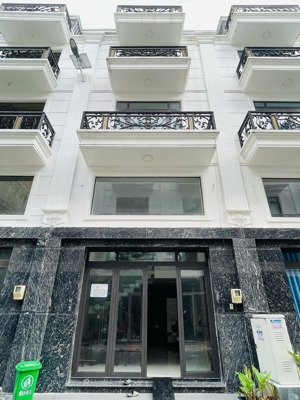 chính chủ bán nhanh nhà hẻm xe hơi giá 5ty3 đường thạnh xuân 38, q.12, sẵn sổ hồng riêng