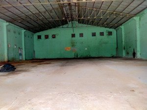 cho thuê mặt bằng - kho xưởng - tổng 1.400m2 - mt đường kinh dương vương