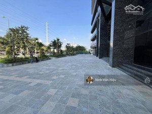 chính chủ gửi bán căn hộ 160m2 sunshine golden river giá siêu tốt