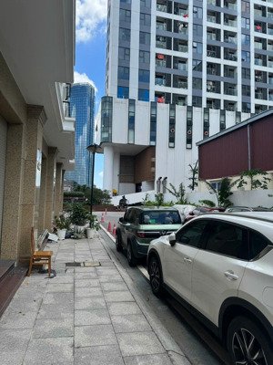 bán nhà 3.5 tầng 57m2 tại hoàng huy sở dầu hồng bàng. giá 6.2 tỷ