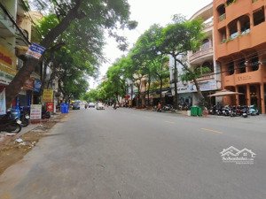 bán gấp nhà lô góc vị trí vàng mặt đường văn cao - 105m2 - mt 5,5m , 28,9 tỷ