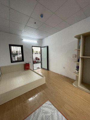 cho thuê phòng 4tr có ban công full đồ 2 mặt ngõ thoáng tại số 9a bằng liệt, hoàng mai, hà nội