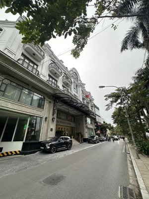 cực hiếm, lô góc mặt phố hồ tây mặt tiền quyền lực hơn 12m