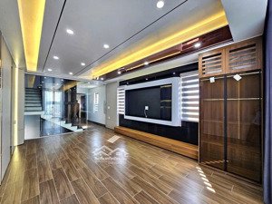 bán nhà lò đúc, 6 tầng thang máy vi vu, 30m ra ô tô tránh, nhỉnh 9 tỷ.