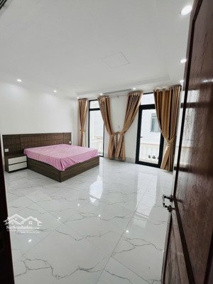 nhà cho thuê trệt 4 lầu mới 100% hai mt lý thái tổ & công viên cái răng, cần thơ 35 triệu