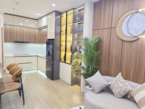 chính chủ cần bán: studio 1,8 tỷ, 1pn 2,9 tỷ. 2pn 3,9tỷ. 3pn 5,1tỷ tại vinhomes smart city