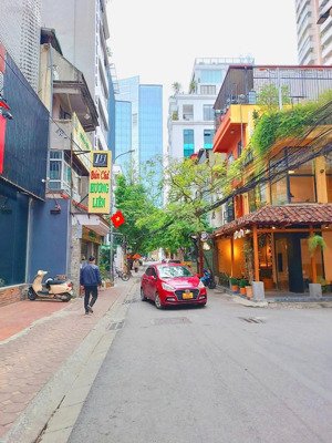 chính kinh 55m2 4 tầng giá 12,5 tỷ ngõ 3 gác mặt tiền 6.5m