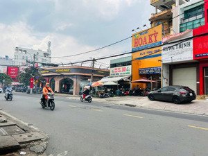 đất mặt tiền tặng nhà c4, ngay ngã 5 thủ đức, cách kha vạn cân 50 mét, 7mx19m, xây dựng cao tầng