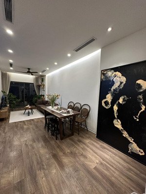 [nhanh tay] tôi cần bán căn 2 ngủ 83m, tầng đẹp, nhà thoáng mát, giá nhỉnh 6 tỷ xíu tại golden west