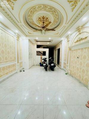 Bán nhà 5 tầng, 52m2, 6 phòng ngủ phố Khương Trung, Khương Đình nhà đẹp, giá tốt, vị trí gần ô tô