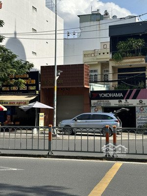 hàng hiếm lớn ,ngang 6m mt lê trong tấn , tân kỳ tân quý q. tân phú . chỉ 13,5 tỷ tl !