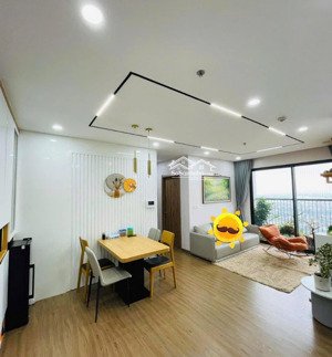 mời thuê căn hộ 3pn 2wc 84m2 đủ đồ view sông hồng toà s2 sky oasis.hl ạ