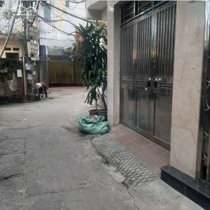 cần bán gấp nhà kim giang hoàng mai 66m2;7tầng;mặt 4,5m;10 pn;35tr/tháng;14 tỷ.nhà xây kiểu ccmn