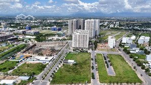 bán lô 2 mặt tiền trước sau sát 2 tòa căn hộ fpt plaza1 và fpt plaza5, sát sông ra biển chỉ 300m
