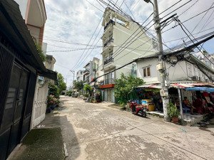 chỉ 6 tỷ nhỉnh, có nhà 4 tầng 87m2, hẻm ô tô 6m, ngay trung tâm quận 7 đường lâm văn bền