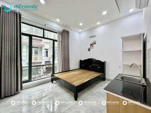 studio ban công mặt kính - full nội thất - đ.nguyễn văn dung