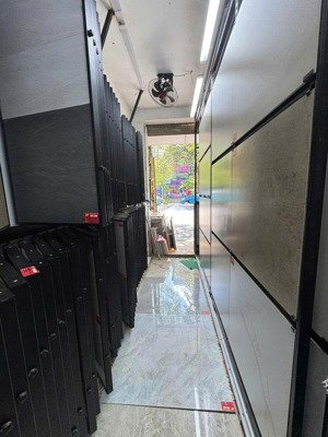 mặt phố thanh nhàn, mặt phố mặt ngõ, phố lớn quy hoạch ổn định, vỉa hè rộng xe cộ thoải mái