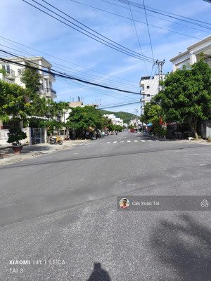 đất mặt tiền siêu đẹp gần biển đường trần khát chân gần ngã 4 giao đường lý thái tổ