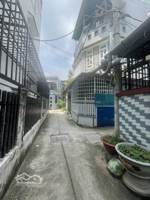 7.5 tỷ_ nhà 4 tầng_5.6x15m_hẻm 3m_cách mặt tiền 100m ngang 5.6m huỳnh tấn phát, p. phú thuận, q7