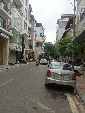 mp nguyễn đức chính, 70m, 2 mặt tiền trước sau, rộng 5m, 50m ra hồ trúc bạch, thanh niên giá 53 tỷ